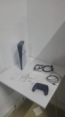 SONY PS5 SLIM DIGITAL SURUM OYUN KONSOLU I(OUTLET)